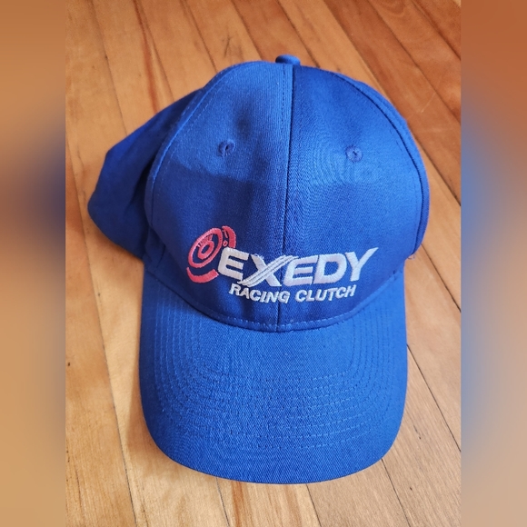 Variety of baseball caps - Picture 2 of 11